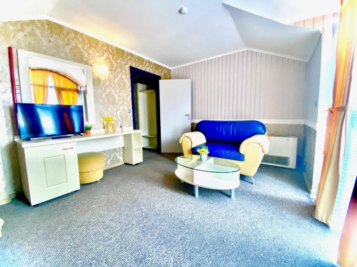 Boutique Hotel Royal เนเซบาร์ ภายนอก รูปภาพ