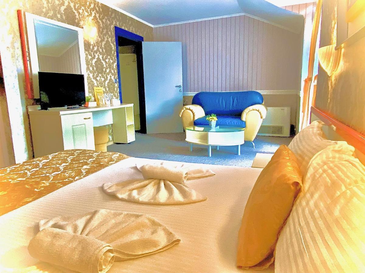 Boutique Hotel Royal เนเซบาร์ ภายนอก รูปภาพ