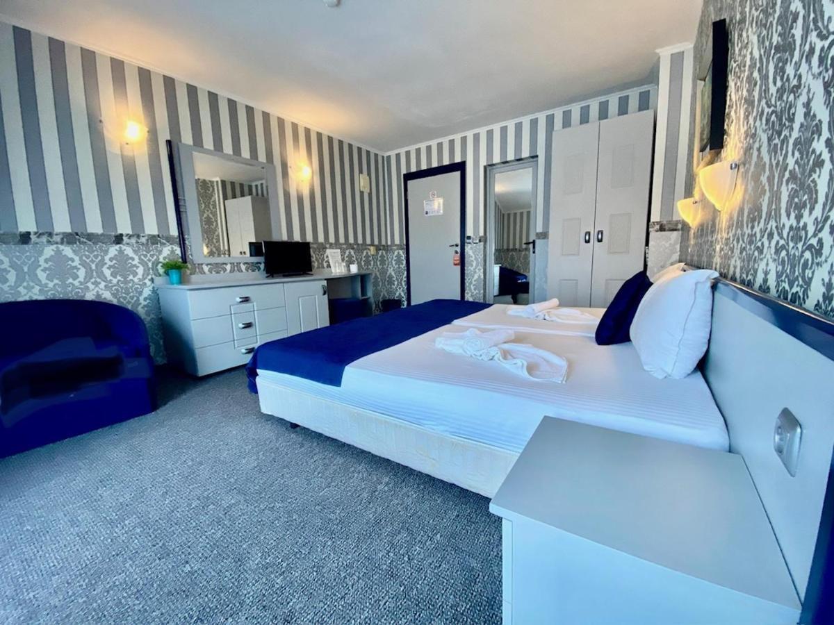Boutique Hotel Royal เนเซบาร์ ภายนอก รูปภาพ