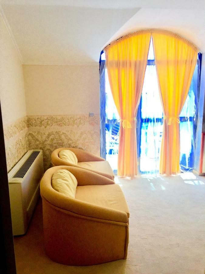 Boutique Hotel Royal เนเซบาร์ ภายนอก รูปภาพ